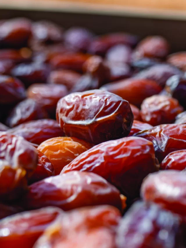 8 Different Types of Dates: Country of Origin & Features