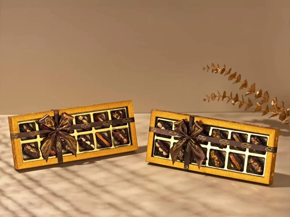 Wooden golden finish tray Stuffed Dates