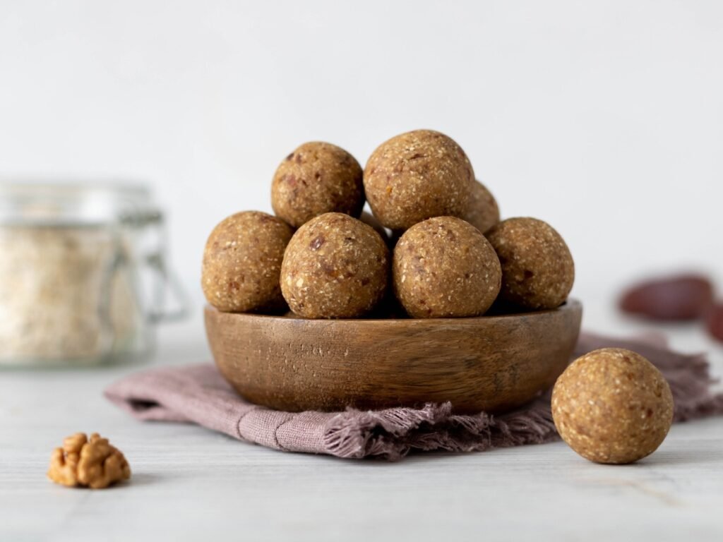 quick and easy dry fruit recipes - date and walnut energy balls