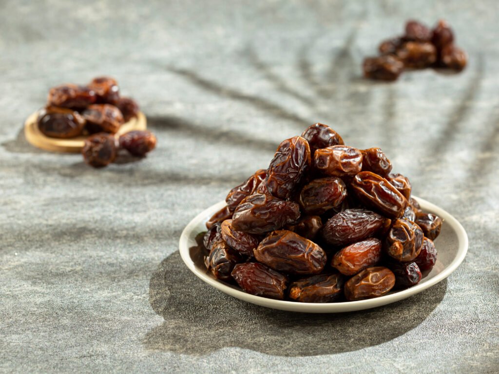 medjoul dates help in muscle recovery and they boost energy. Thus making medjoul dates your favourite BFF partner!